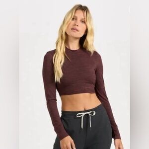 Vuori Long Sleeve Crop Top